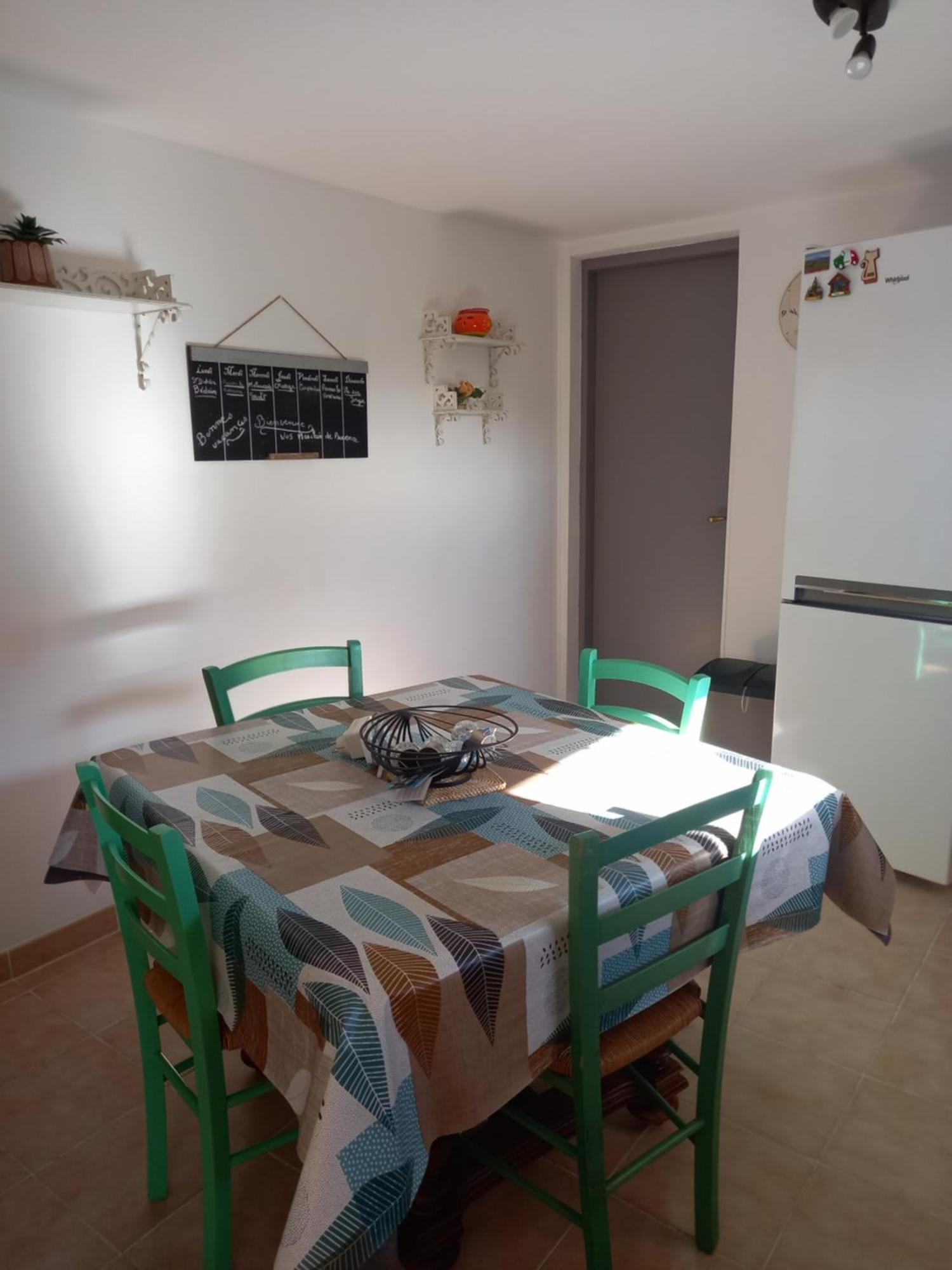 Gite 135 C Sarrians Bagian luar foto
